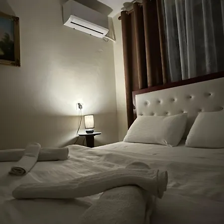 فندق مبيت وإفطار Gledys House *