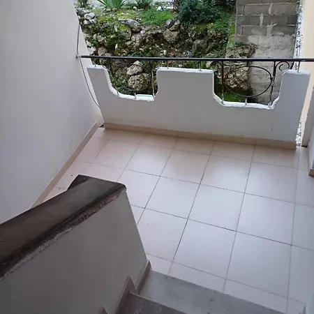 Gledys House فندق مبيت وإفطار Krujë